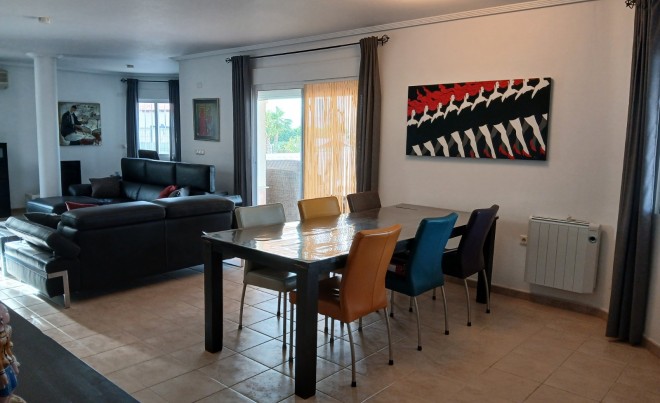 Venta · Villa / Chalet · Campos del Rio