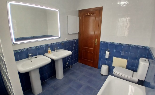 Venta · Villa / Chalet · Campos del Rio