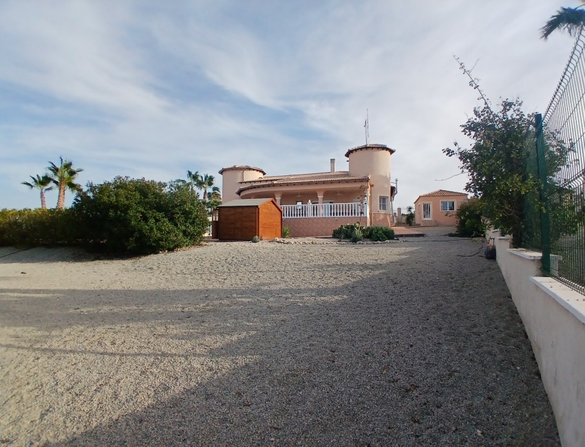 Venta · Villa / Chalet · Campos del Rio