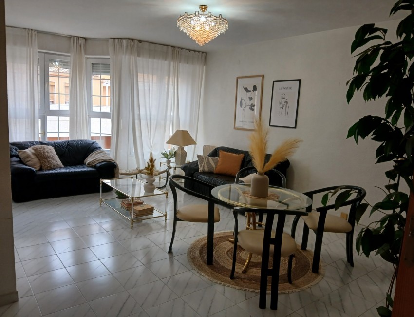 Revente · Penthouse · Yecla