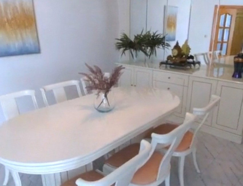 Revente · Penthouse · Yecla