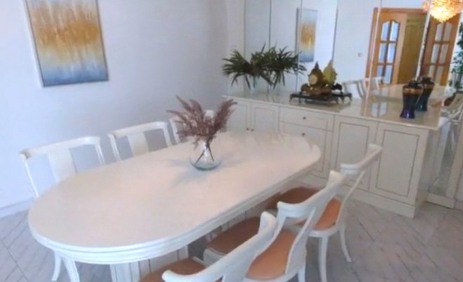 Revente · Penthouse · Yecla