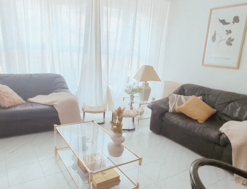 Revente · Penthouse · Yecla