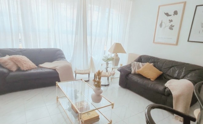 Revente · Penthouse · Yecla