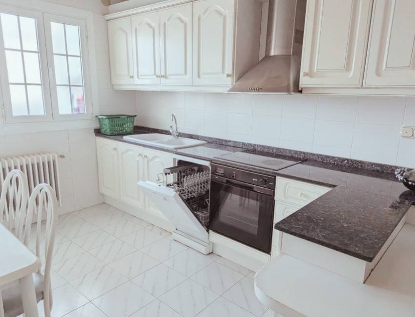 Revente · Penthouse · Yecla