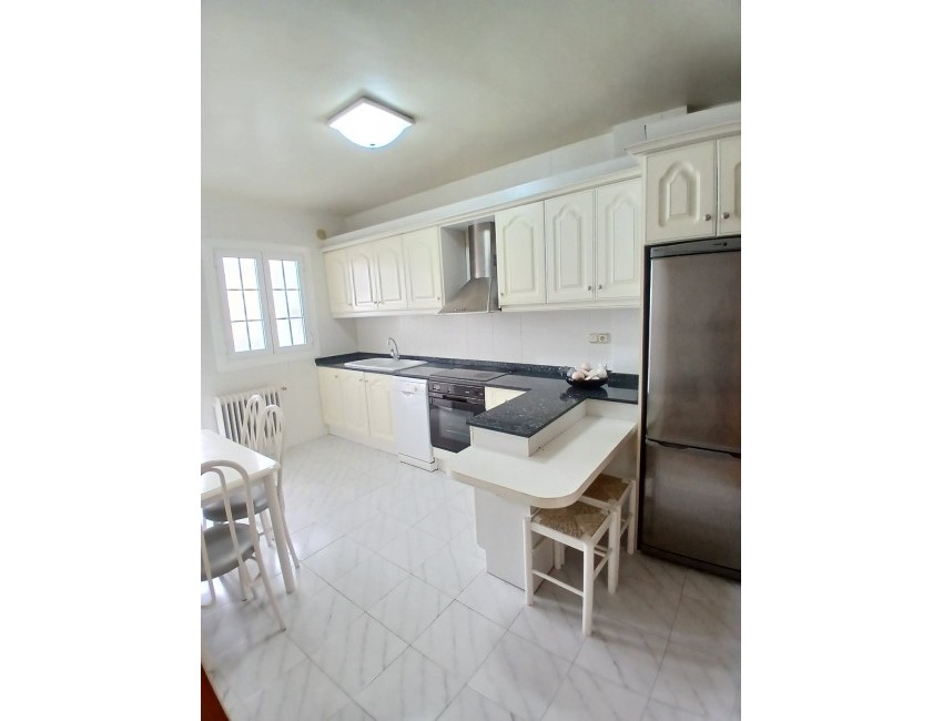 Revente · Penthouse · Yecla