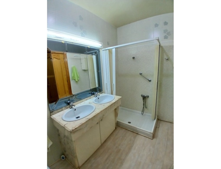 Revente · Penthouse · Yecla