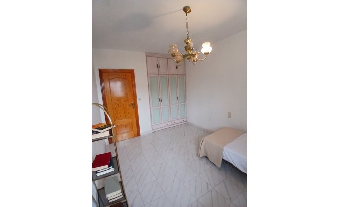 Revente · Penthouse · Yecla