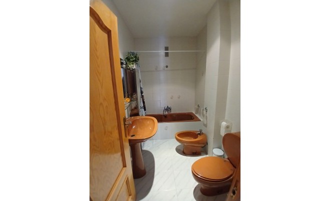 Revente · Penthouse · Yecla