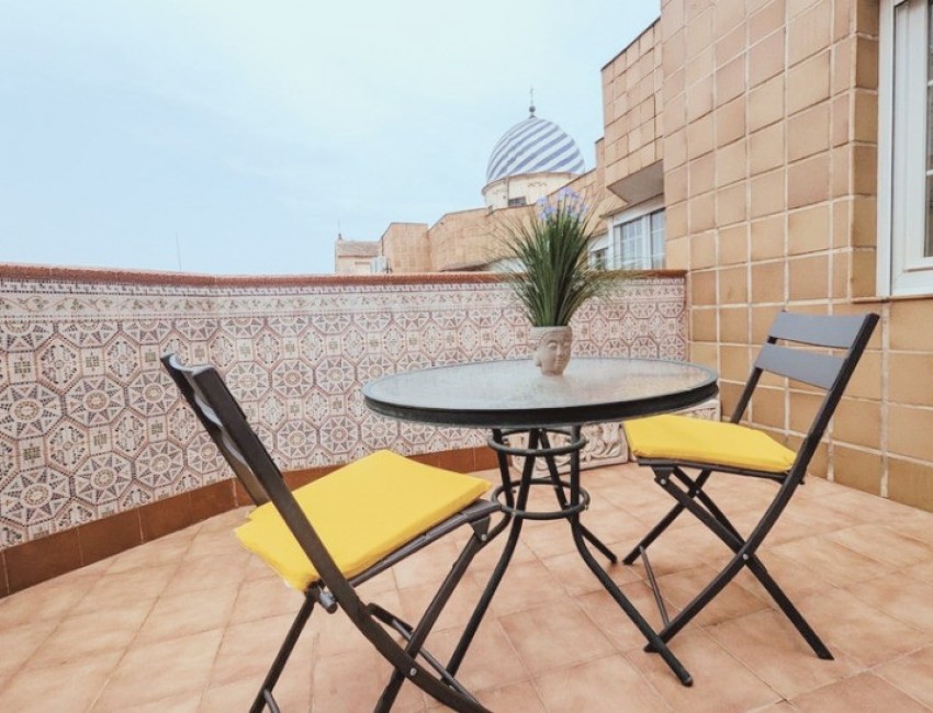 Revente · Penthouse · Yecla