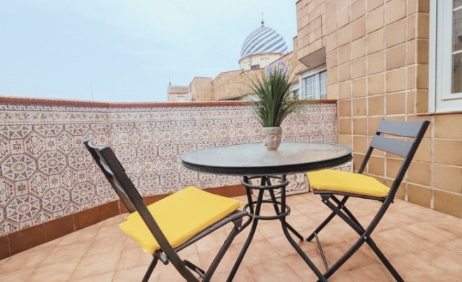 Revente · Penthouse · Yecla