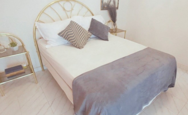 Revente · Penthouse · Yecla