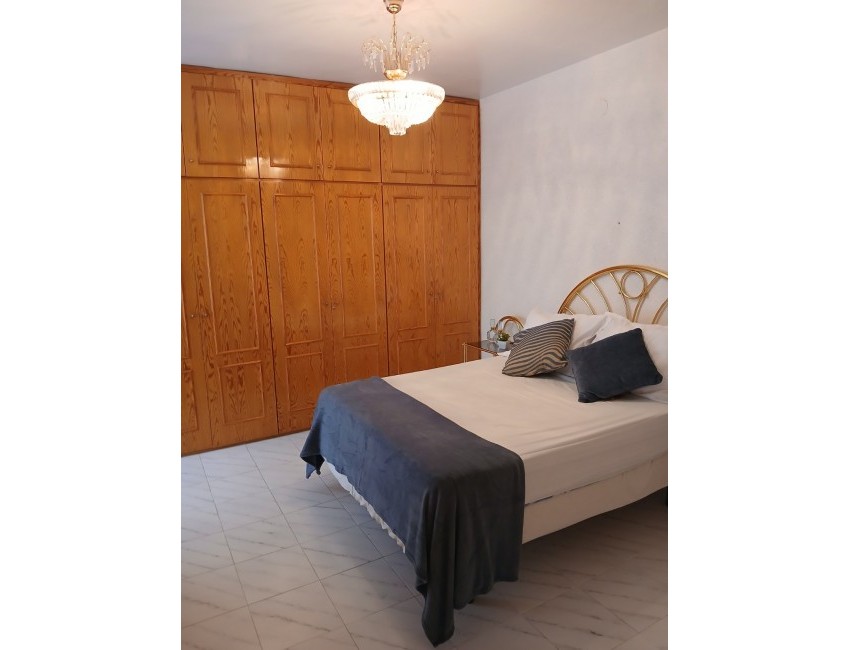 Revente · Penthouse · Yecla