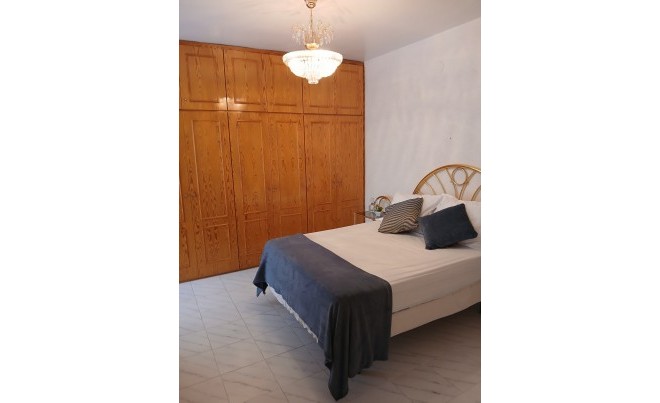 Revente · Penthouse · Yecla