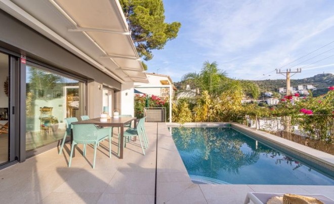 Revente · Villa · Canyelles