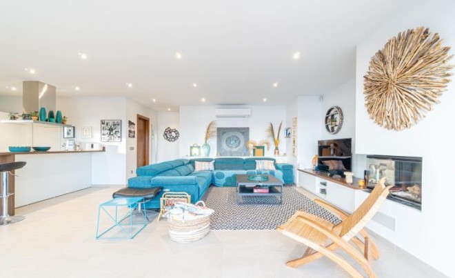 Revente · Villa · Canyelles