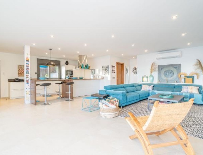 Revente · Villa · Canyelles