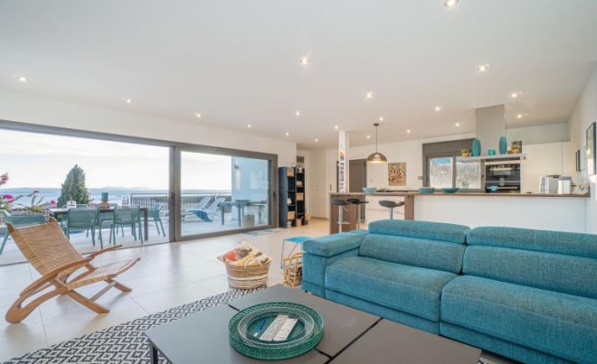 Revente · Villa · Canyelles