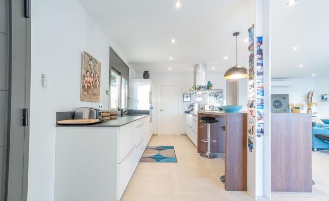 Revente · Villa · Canyelles