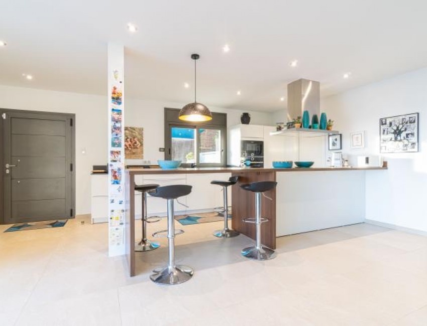 Revente · Villa · Canyelles