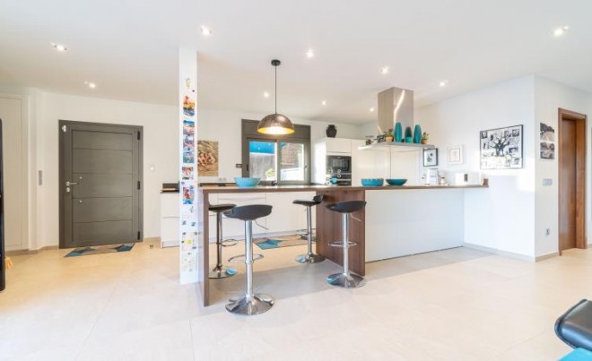 Revente · Villa · Canyelles