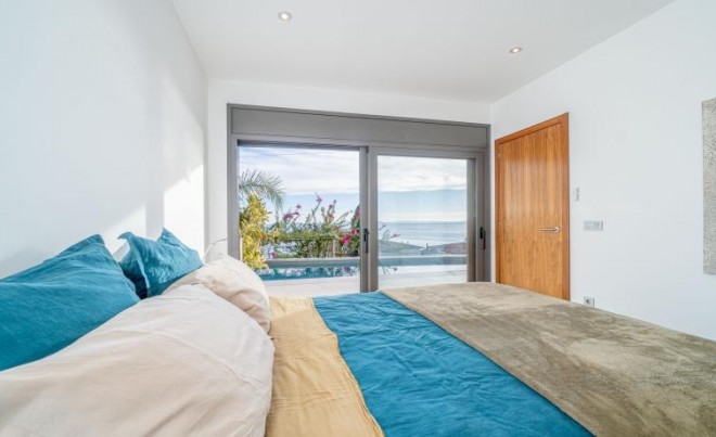 Revente · Villa · Canyelles