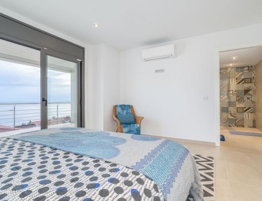 Revente · Villa · Canyelles