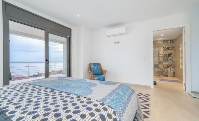 Revente · Villa · Canyelles