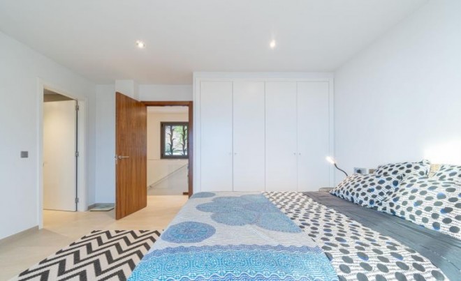 Revente · Villa · Canyelles