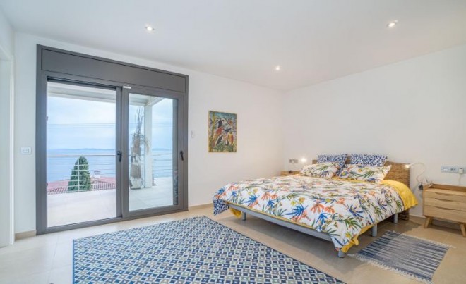 Revente · Villa · Canyelles