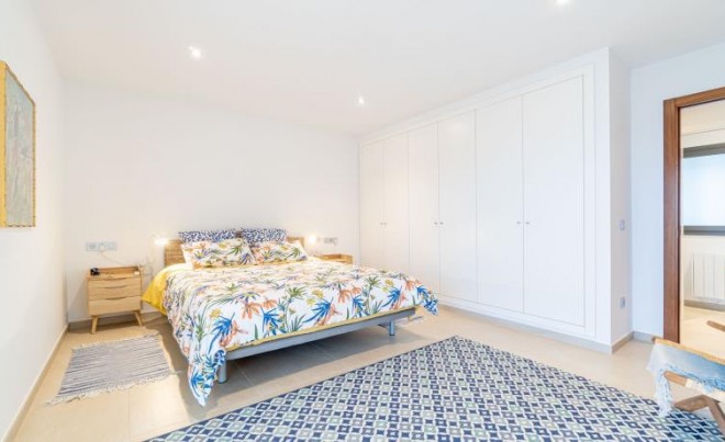 Revente · Villa · Canyelles