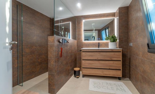 Revente · Villa · Canyelles