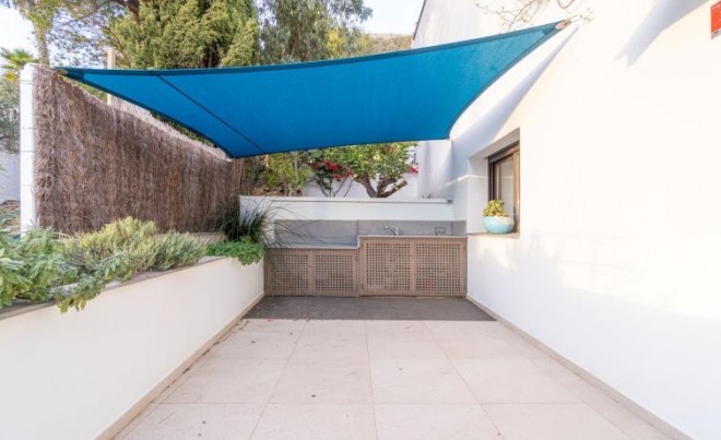 Revente · Villa · Canyelles