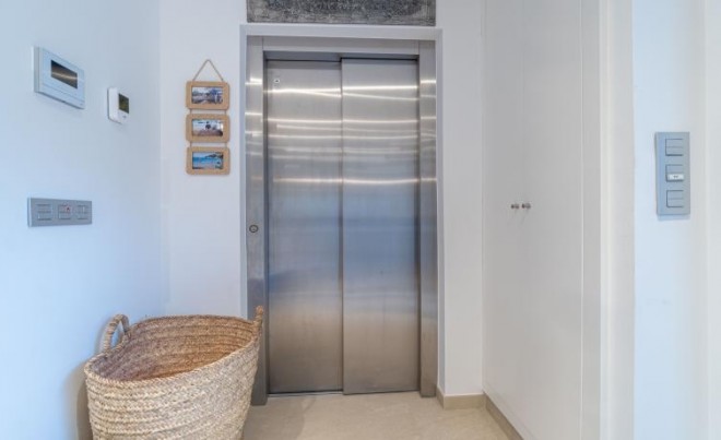 Revente · Villa · Canyelles