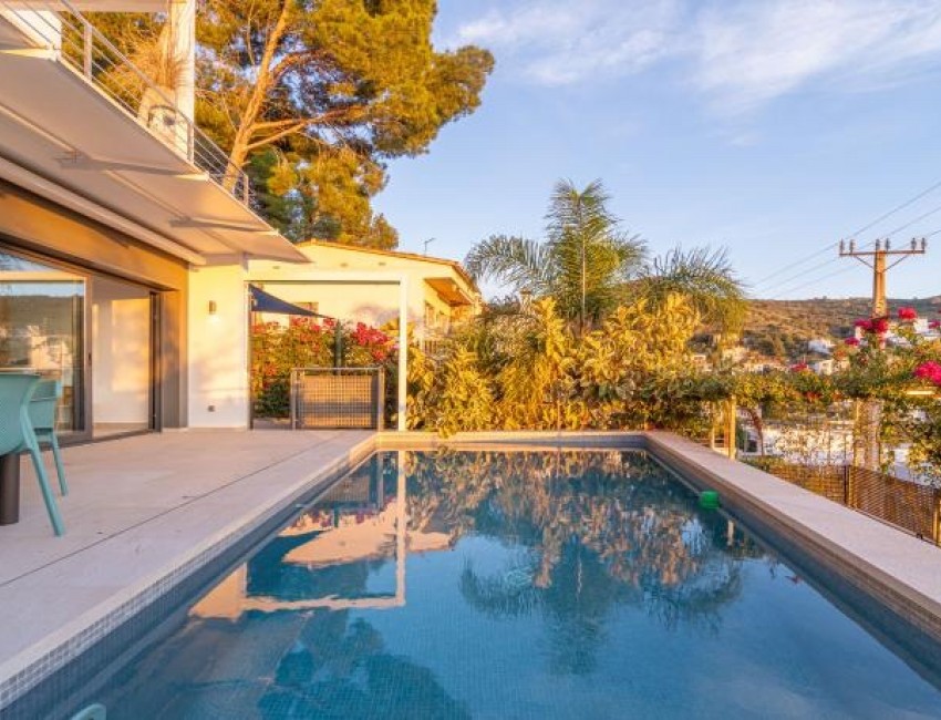 Revente · Villa · Canyelles