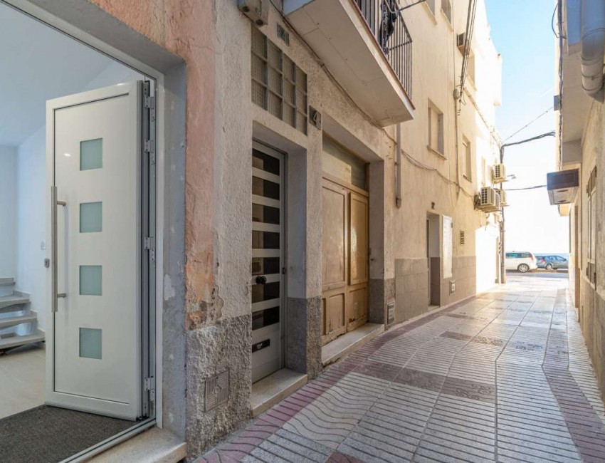 Revente · Bungalow / Maison de Ville · Roses