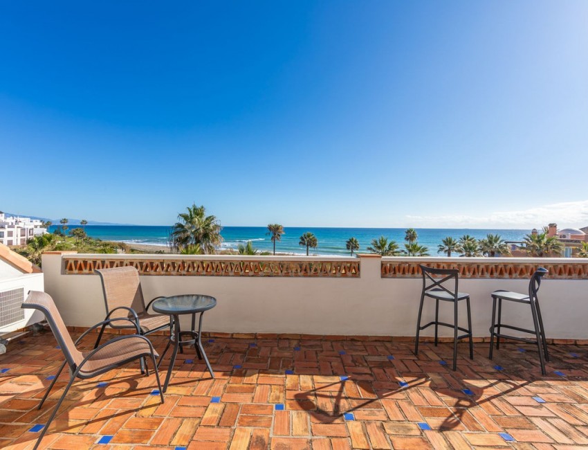 Sale · Apartment / Flat · Casares · Costa del Sol