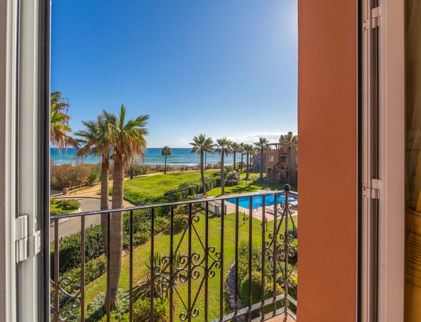 Sale · Apartment / Flat · Casares · Costa del Sol