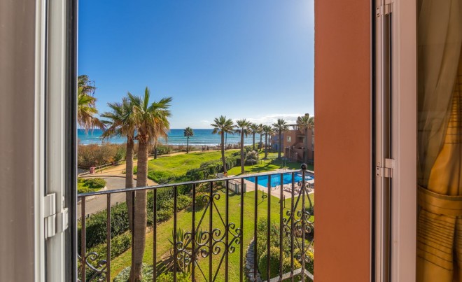 Sale · Apartment / Flat · Casares · Costa del Sol