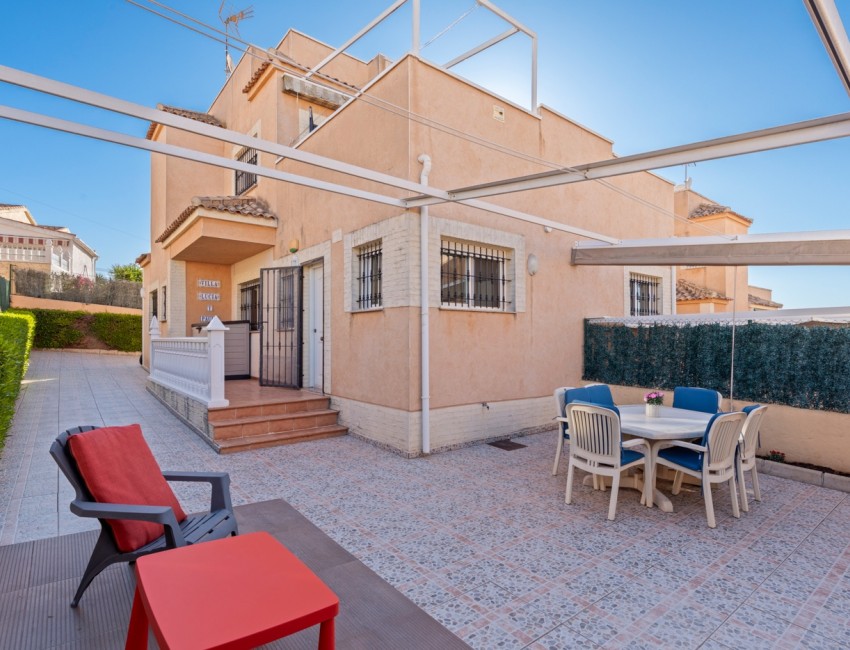 Venta · Bungalow / Adosado / Semiadosado · San Fulgencio · Urb. La Marina