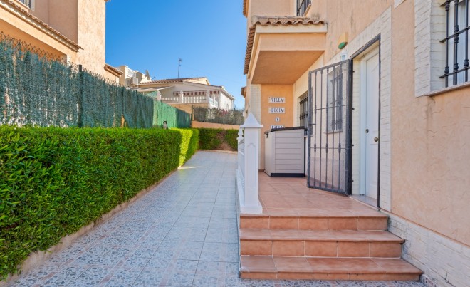 Venta · Bungalow / Adosado / Semiadosado · San Fulgencio · Urb. La Marina