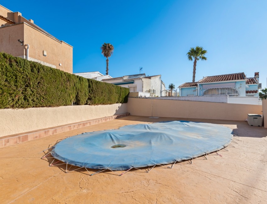 Venta · Bungalow / Adosado / Semiadosado · San Fulgencio · Urb. La Marina