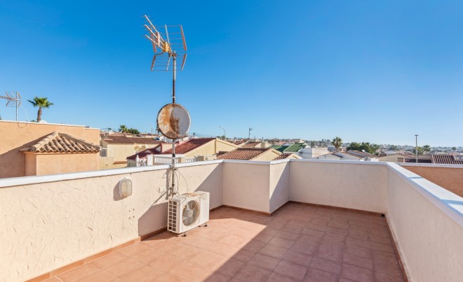 Venta · Bungalow / Adosado / Semiadosado · San Fulgencio · Urb. La Marina