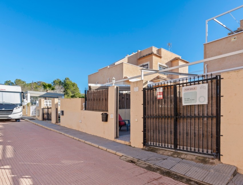 Venta · Bungalow / Adosado / Semiadosado · San Fulgencio · Urb. La Marina