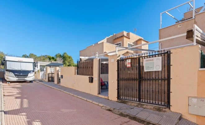 Venta · Bungalow / Adosado / Semiadosado · San Fulgencio · Urb. La Marina