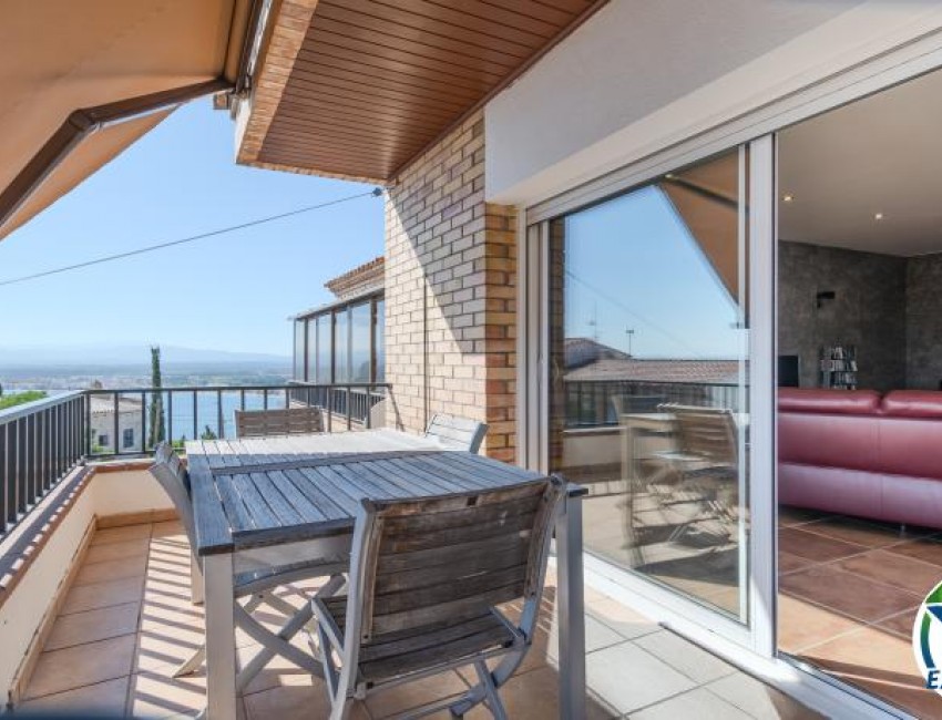 Revente · Bungalow / Maison de Ville · Puig Rom