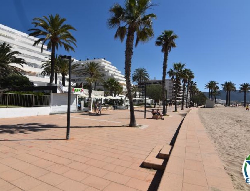 Sale · Apartment / Flat · Santa Margarita