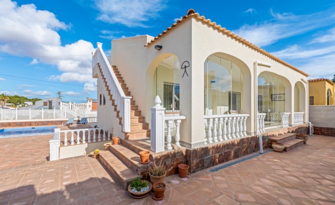 Revente · Villa · Torrevieja · Los Balcones