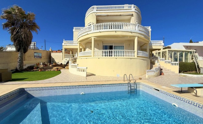 Venta · Villa / Chalet · Torreguadiaro · Costa del Sol