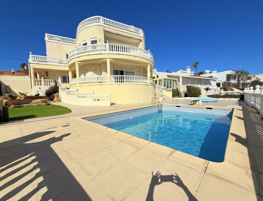 Venta · Villa / Chalet · Torreguadiaro · Costa del Sol